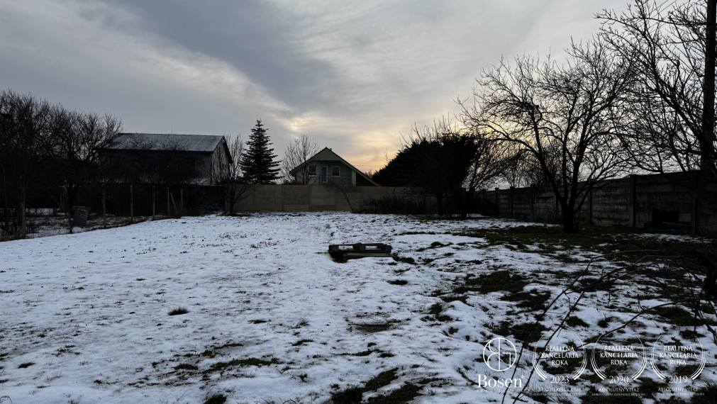BOSEN I Investičný stavebný pozemok  s rozlohou 855 m2