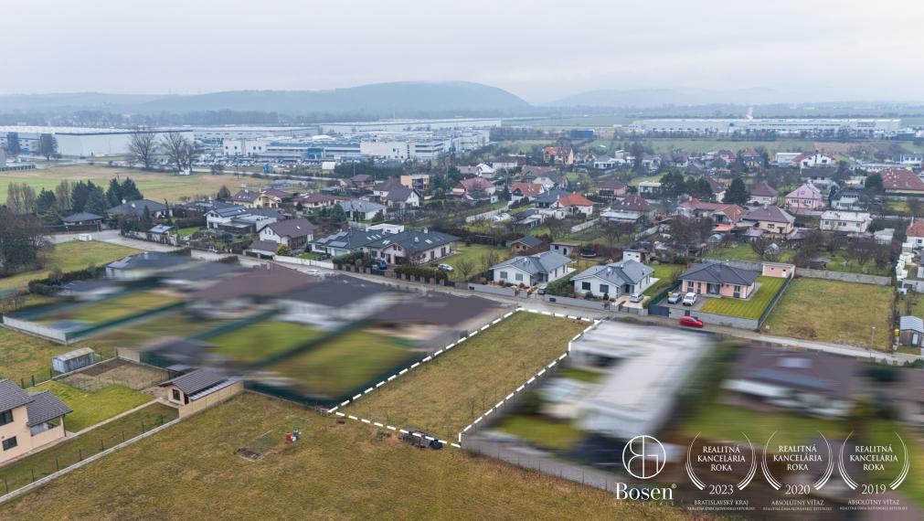 BOSEN | Stavebný pozemok 1096 m2 pre rodinný dom, Kočovce časť Rakoľuby
