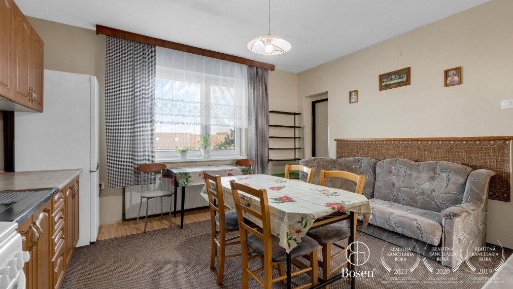 BOSEN | 4 izbový rodinný dom bez investícií, pozemok 666m2