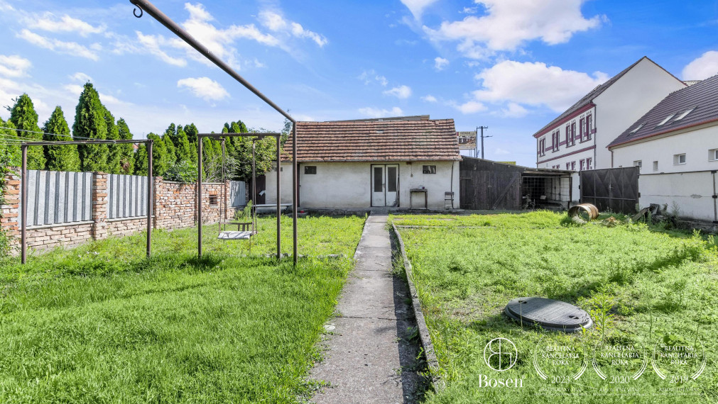 BOSEN | 4 izbový rodinný dom bez investícií, pozemok 666m2