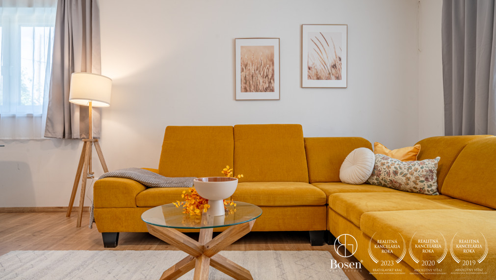 BOSEN | 4 izbový rodinný bungalov s bazénom