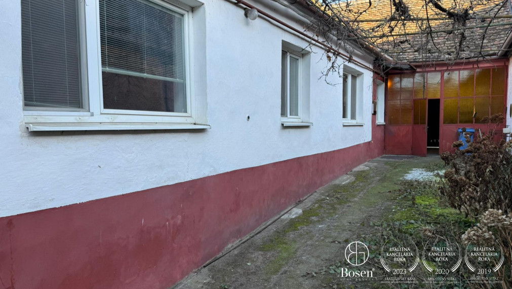 BOSEN | 4 izbový rodinný dom, pozemok 1223m2, Malé Leváre