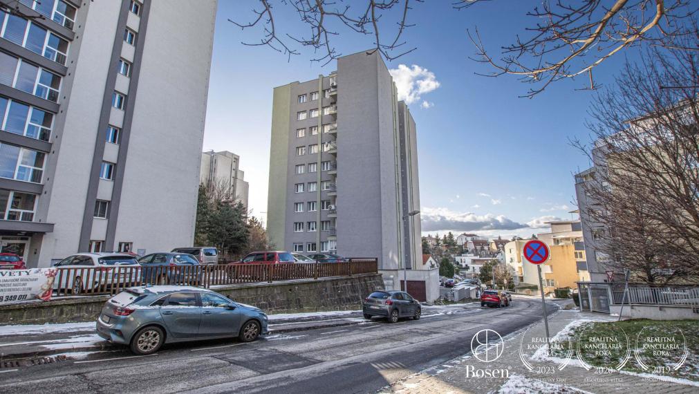 BOSEN | Veľkometrážny zariadený 2 izbový byt 85m2, Staré Mesto