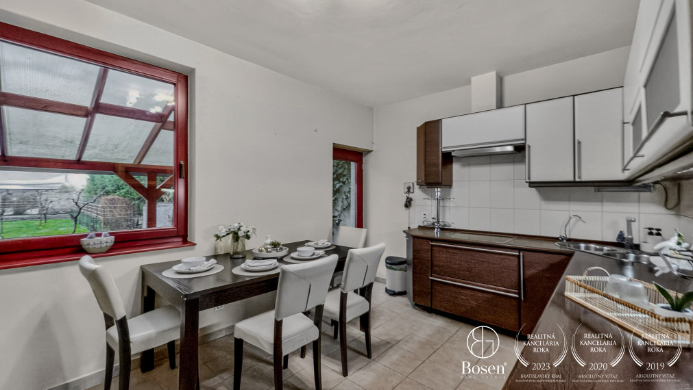 BOSEN | Prízemný rodinný dom s obytným podkrovím, Tornaľa, 604m2.