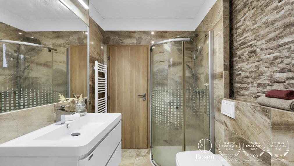 BOSEN | Rodinný bungalov s garážou na súkromnej ulici – Dubová, Miloslavov, 104 m2