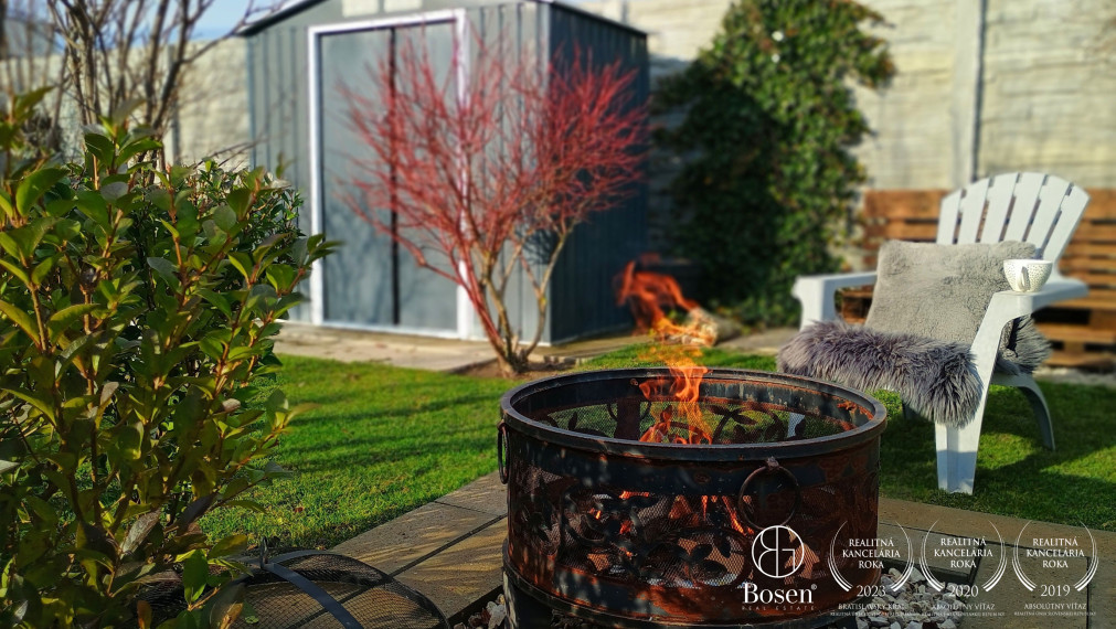 BOSEN | Bývanie v RD s veľkou záhradou a vlastným parkoviskom, len 13 km od Bratislavy