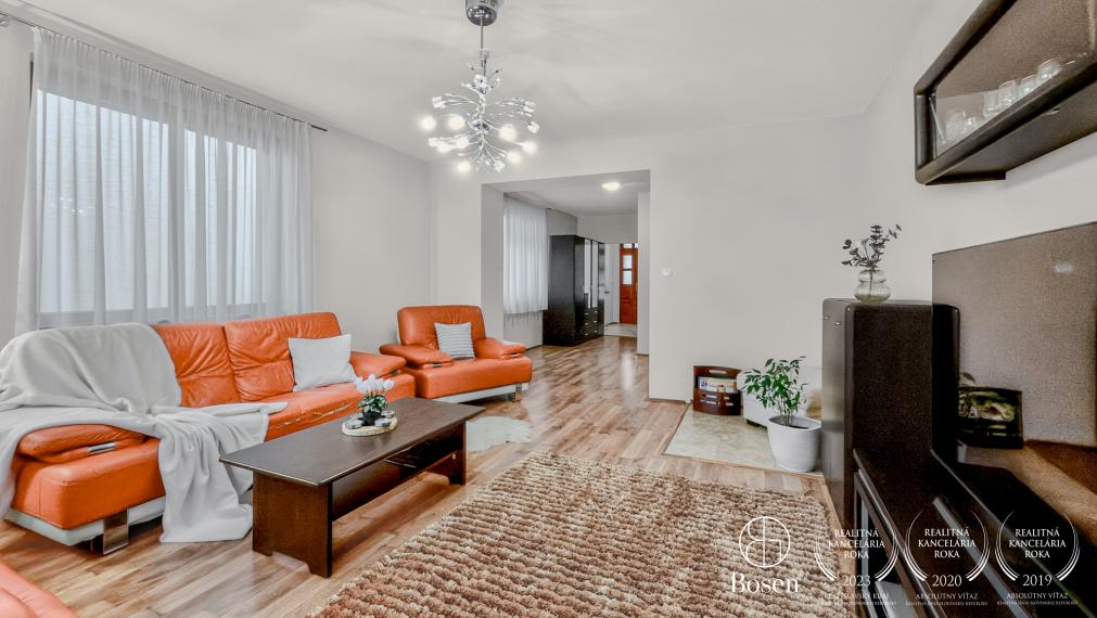 BOSEN | Prízemný rodinný dom s obytným podkrovím, Tornaľa, 604m2.