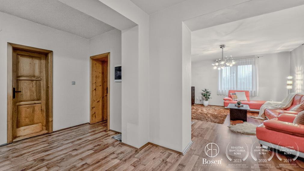 BOSEN | Prízemný rodinný dom s obytným podkrovím, Tornaľa, 604m2.