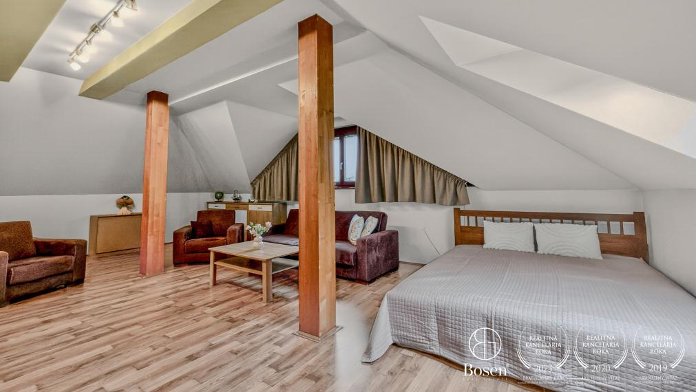 BOSEN | Prízemný rodinný dom s obytným podkrovím, Tornaľa, 604m2.
