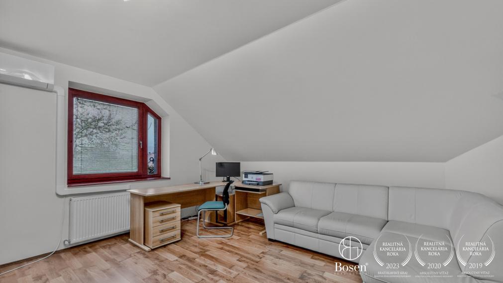 BOSEN | Prízemný rodinný dom s obytným podkrovím, Tornaľa, 604m2.