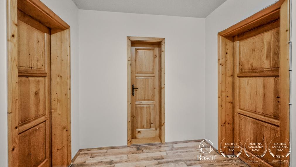 BOSEN | Prízemný rodinný dom s obytným podkrovím, Tornaľa, 604m2.