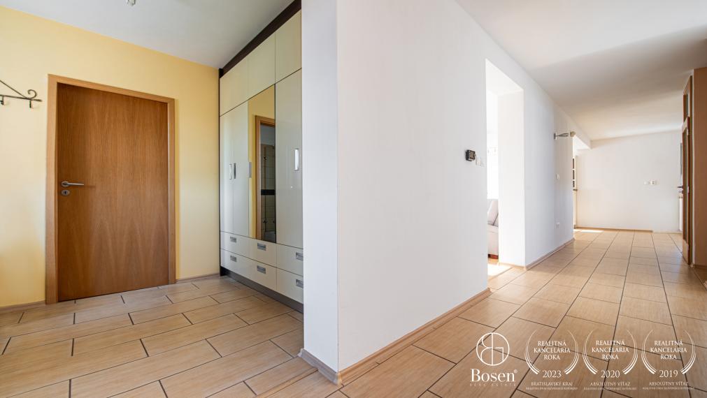 BOSEN | Na predaj 5i RD s pozemkom 1517m2 - Trenčianska Teplá, časť Príles