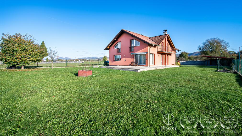 BOSEN | Na predaj 5i RD s pozemkom 1517m2 - Trenčianska Teplá, časť Príles