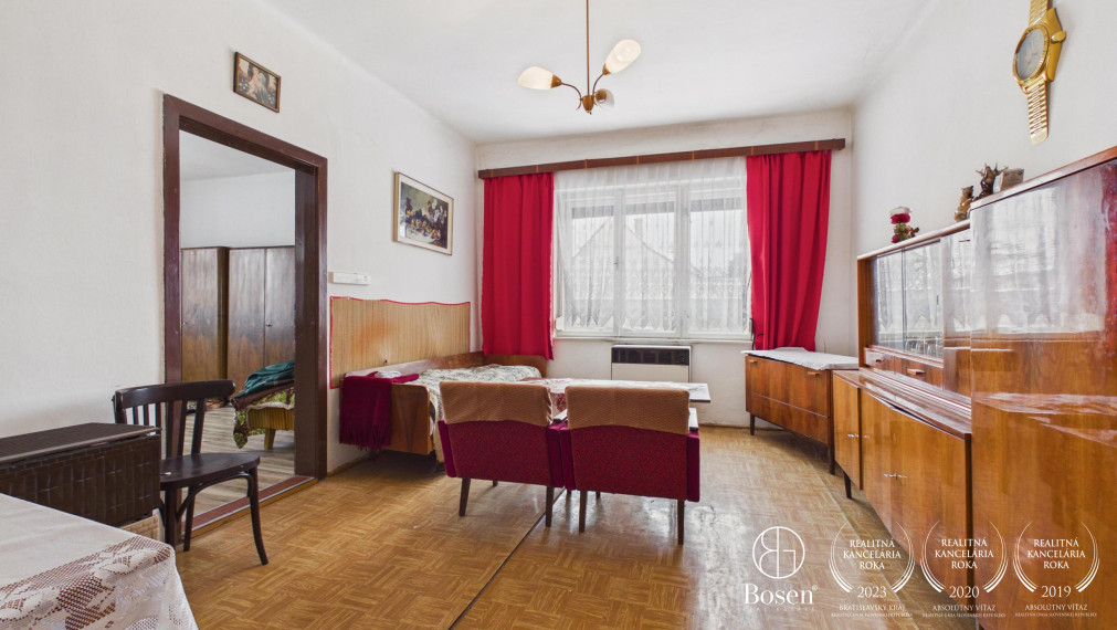 BOSEN | Na predaj rodinný dom v obci Závod