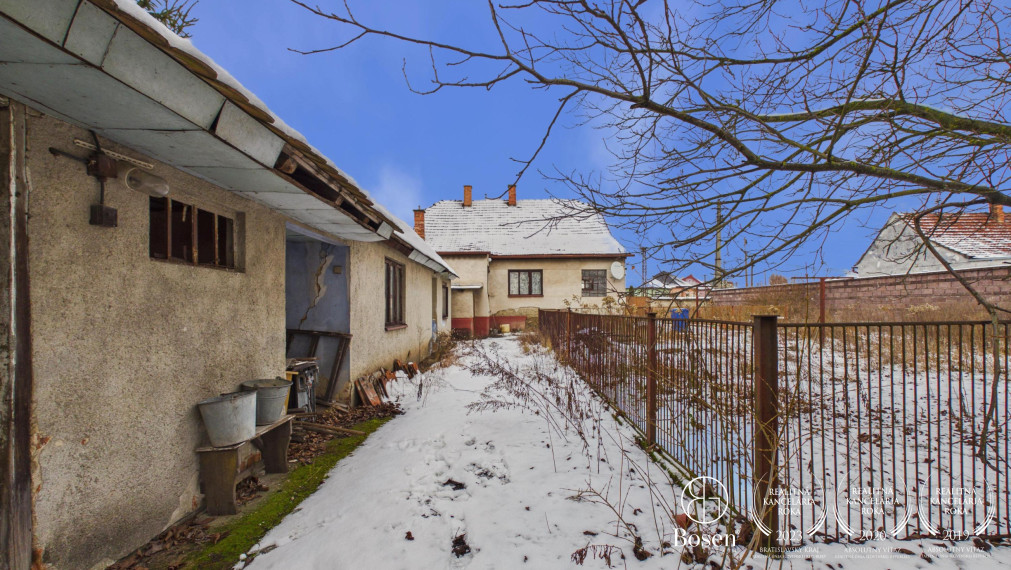 BOSEN | Na predaj rodinný dom v obci Závod