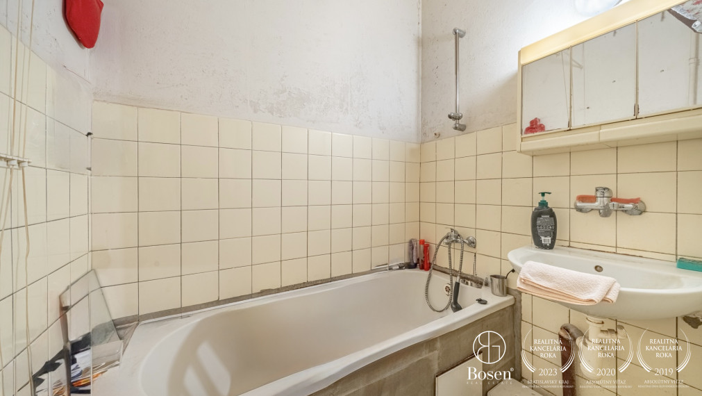 BOSEN | Priestranný 2,5 izbový byt s lodžiou, 71 m2, Ružinov, BA