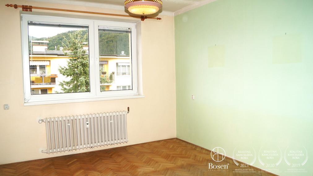 BOSEN | 3i tehlový byt s loggiou, širšie centrum, 87 m2