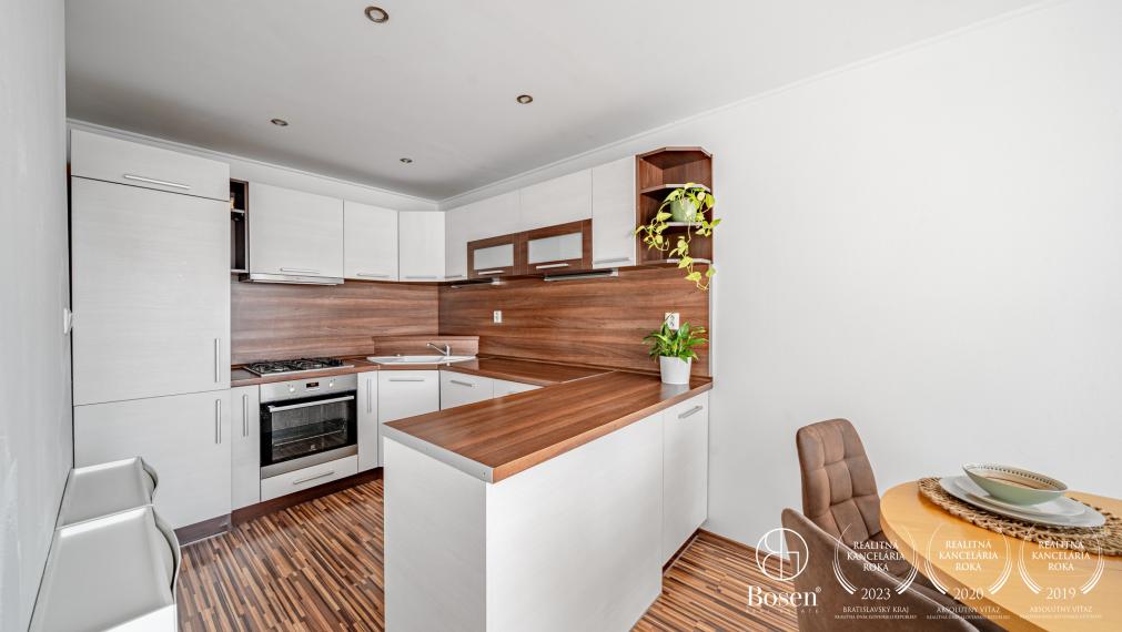 ARISE | Na prenájom svetlý 3-izbový byt s loggiou, Modra