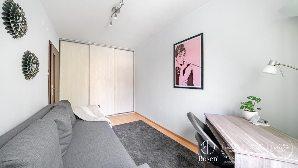 ARISE | Na prenájom svetlý 3-izbový byt s loggiou, Modra