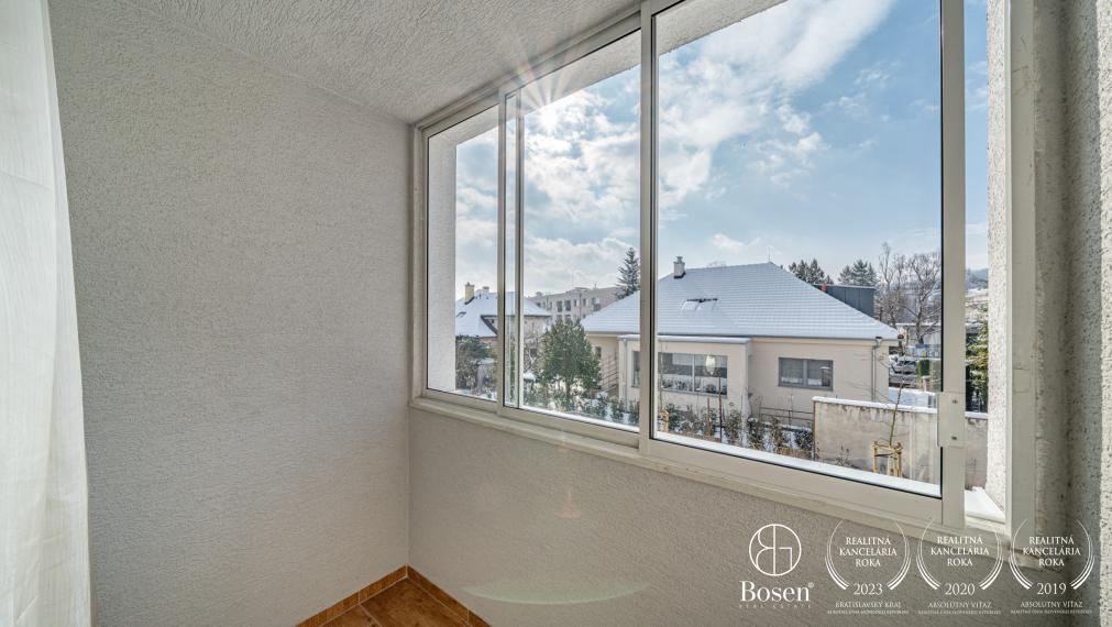 ARISE | Na prenájom svetlý 3-izbový byt s loggiou, Modra