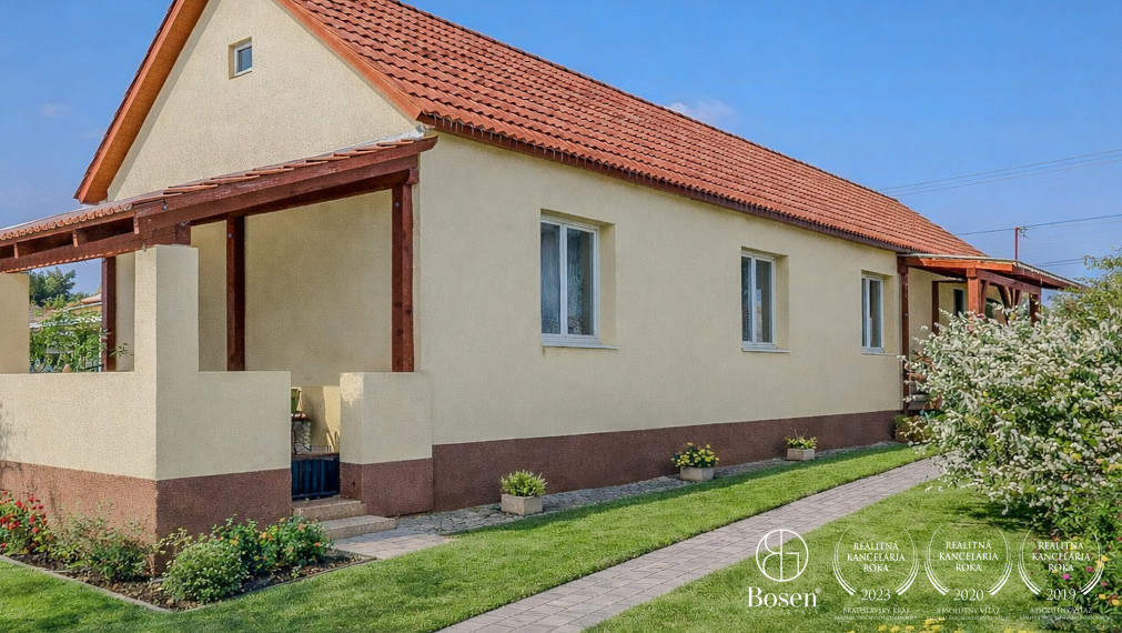 BOSEN | Rodinný dom s vidieckym nádychom v obci Číž, 1009m2