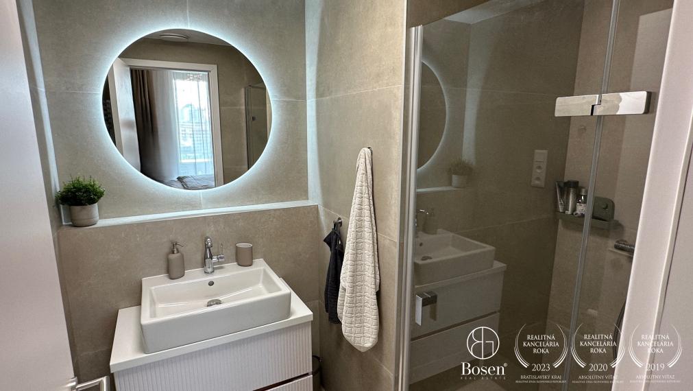 SKY Park - elegantný 2-izbový byt s terasou a panoramatickým výhľadom