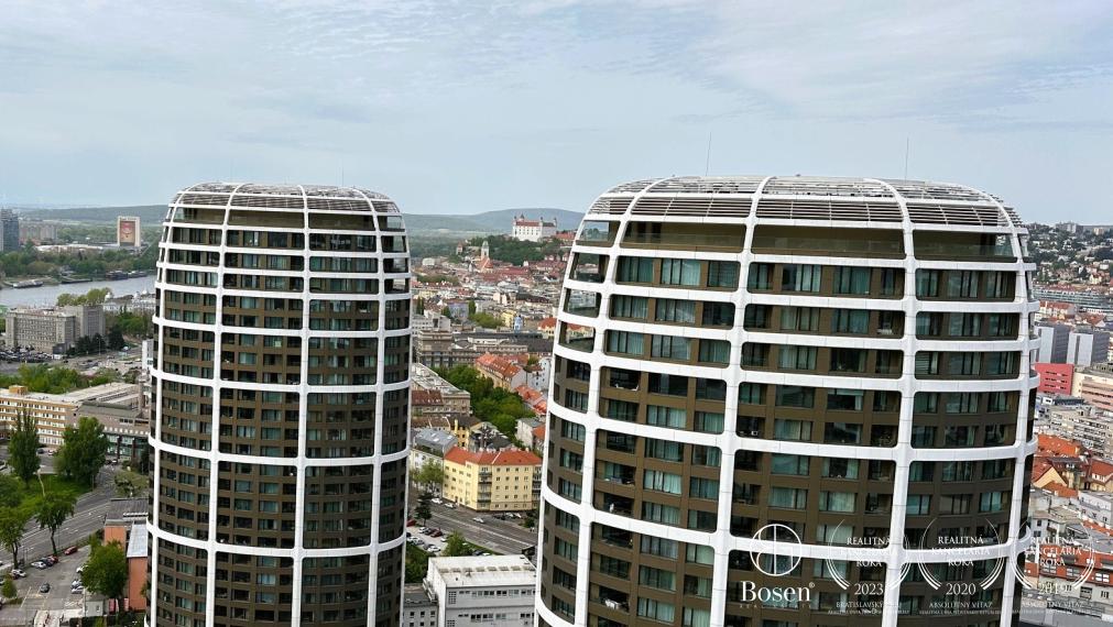 SKY Park - elegantný 2-izbový byt s terasou a panoramatickým výhľadom