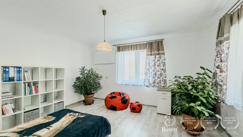 BOSEN | Rodinný dom s vidieckym nádychom v obci Číž, 1009m2