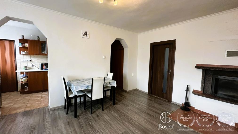 LOYALTERS |  4-izbový byt s garážou a záhradou v Lutile