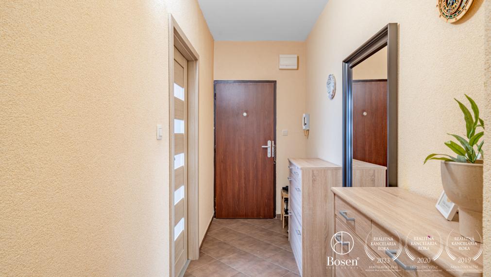 BOSEN | Kompletne zariadený 2 izbový byt, Dúbravka