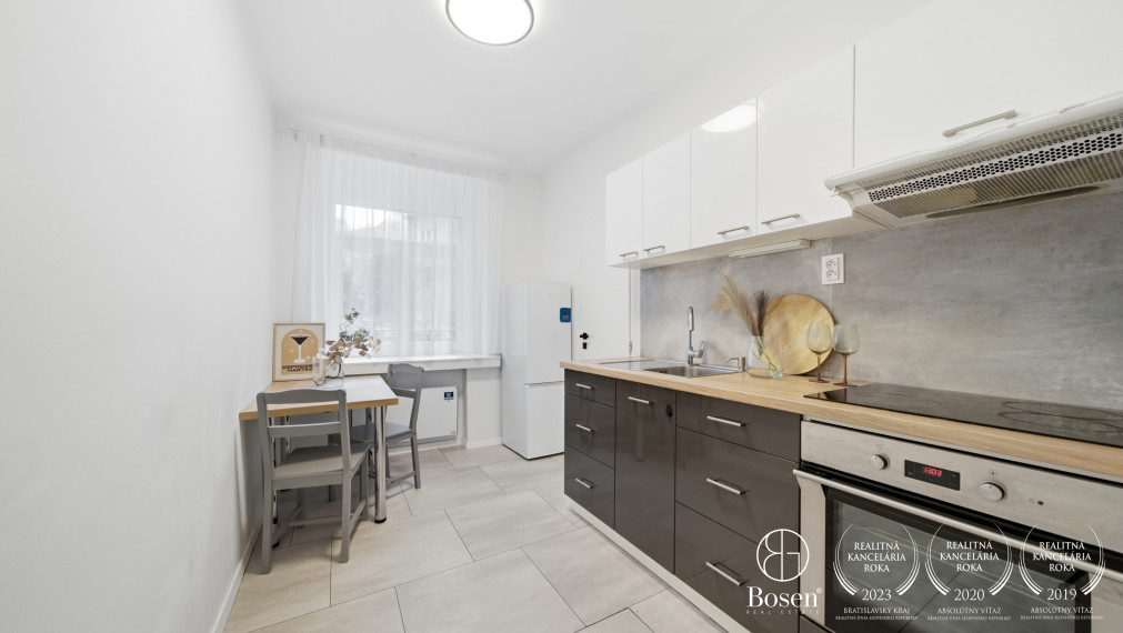 BOSEN | 2 izbový byt blízko centra mesta v tichej ulici, Lermontovova, 55 m²