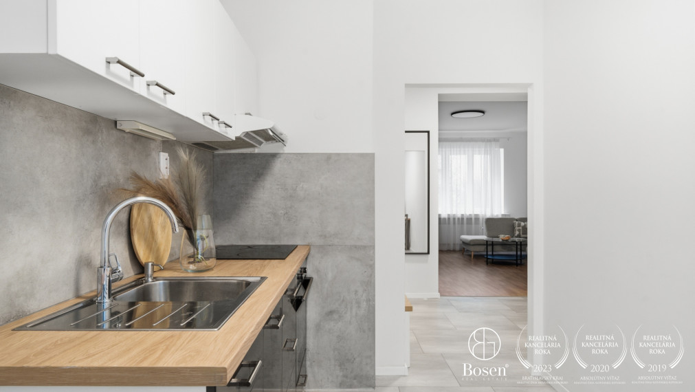 BOSEN | 2 izbový byt blízko centra mesta v tichej ulici, Lermontovova, 55 m²