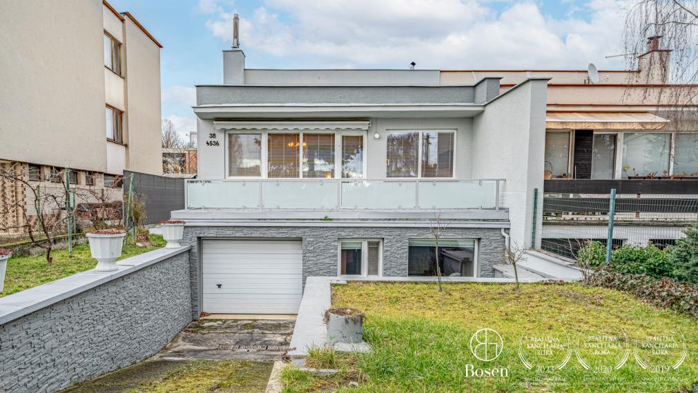 Priestranný 6-izbový rodinný dom s pozemkom 448m2, Piešťany