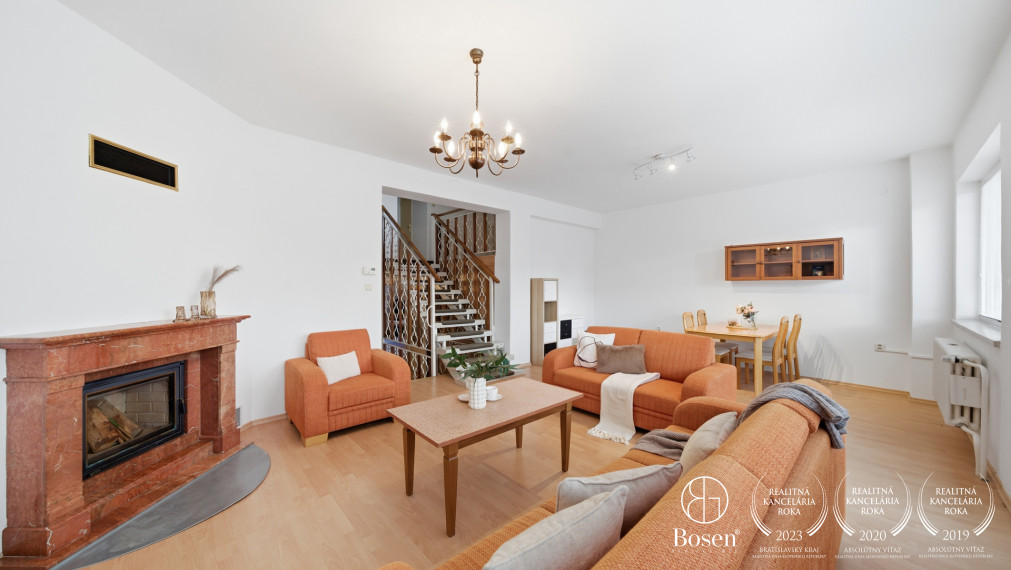 Priestranný 6-izbový rodinný dom s pozemkom 448m2, Piešťany