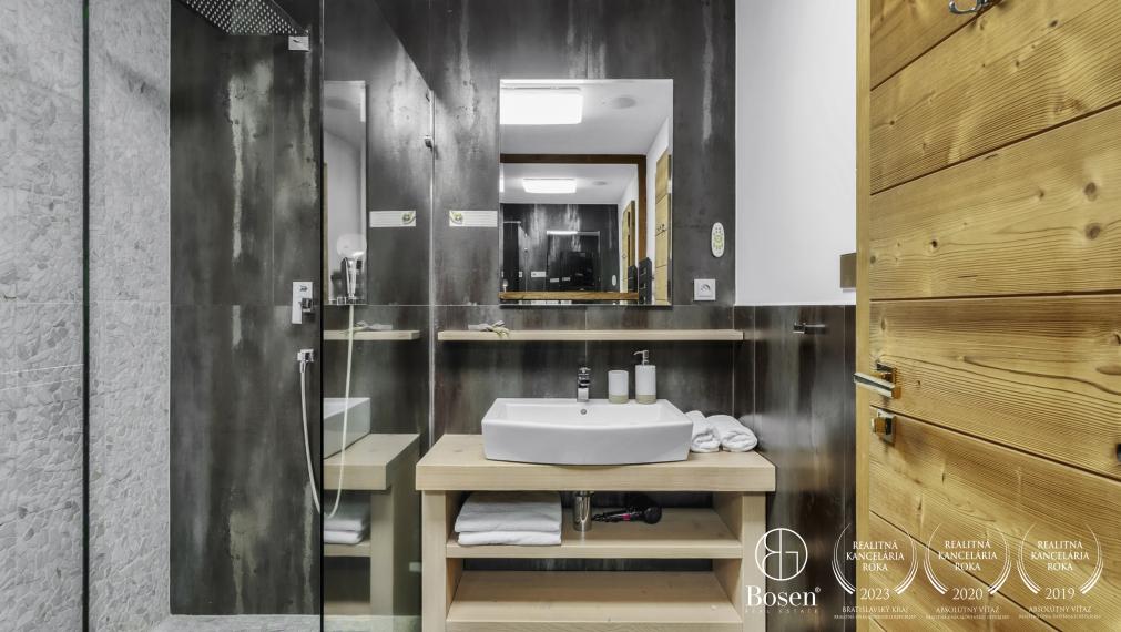 BOSEN | Exkluzívny 2 izbový apartmán s terasou, Kukučka rezort, Tatranská Lomnica