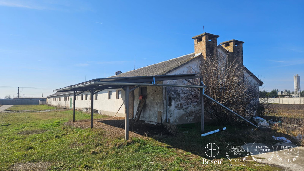 BOSEN | Priemyselný areál s 3 budovami, Kostolné Kračany – 18069 m²