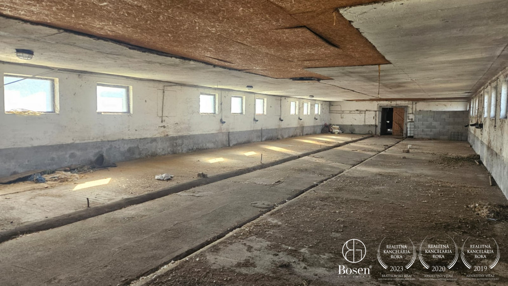 BOSEN | Priemyselný areál s 3 budovami, Kostolné Kračany – 18069 m²