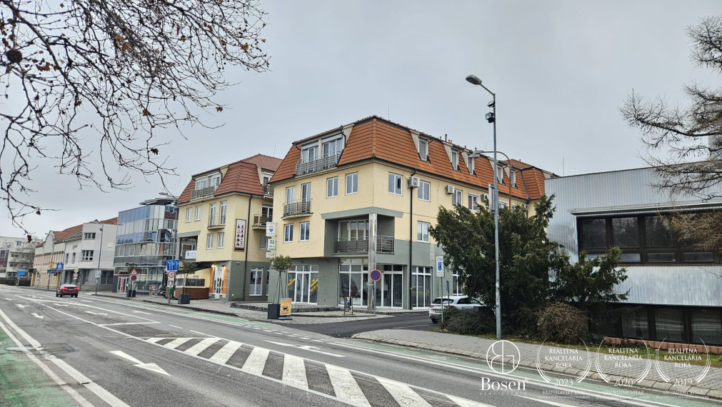 BOSEN | Prenájom: 2 IZBOVÝ BYT V TEHLOVOM DOME, 58 M2, CENTRUM