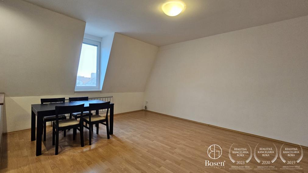 BOSEN | Prenájom: 2 IZBOVÝ BYT V TEHLOVOM DOME, 58 M2, CENTRUM