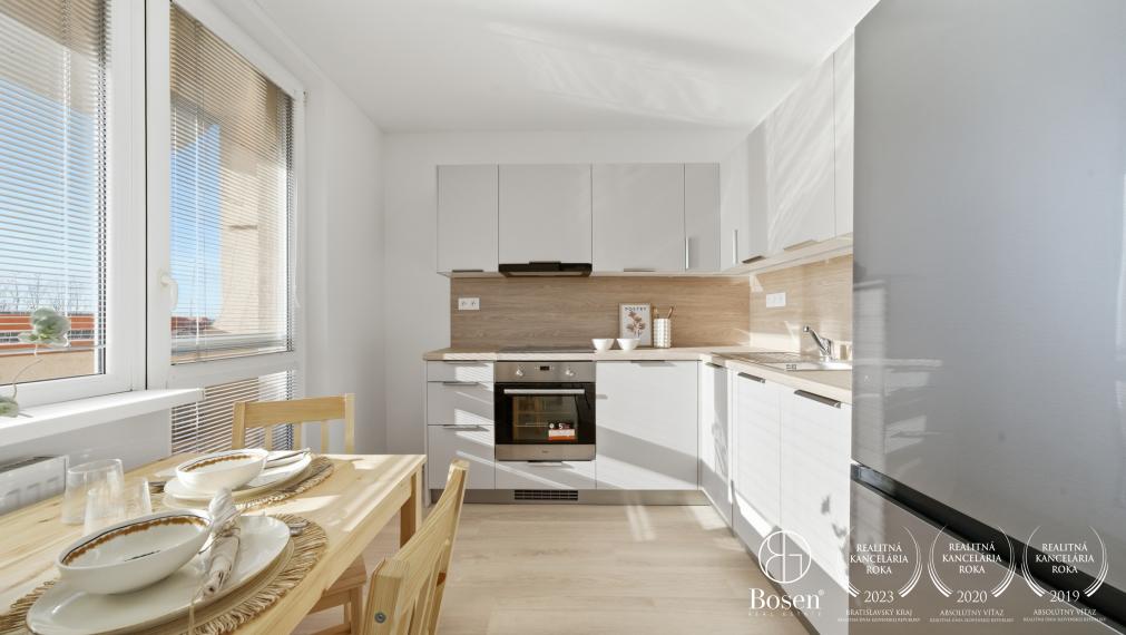 BOSEN | Moderný, kompletne zrekonštruovaný 3-izbový byt v lokalite Šaľa – Veča