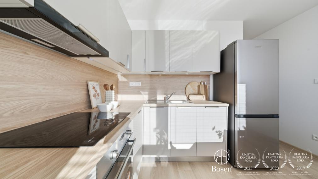 BOSEN | Moderný, kompletne zrekonštruovaný 3-izbový byt v lokalite Šaľa – Veča