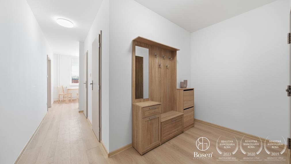 BOSEN | Moderný, kompletne zrekonštruovaný 3-izbový byt v lokalite Šaľa – Veča