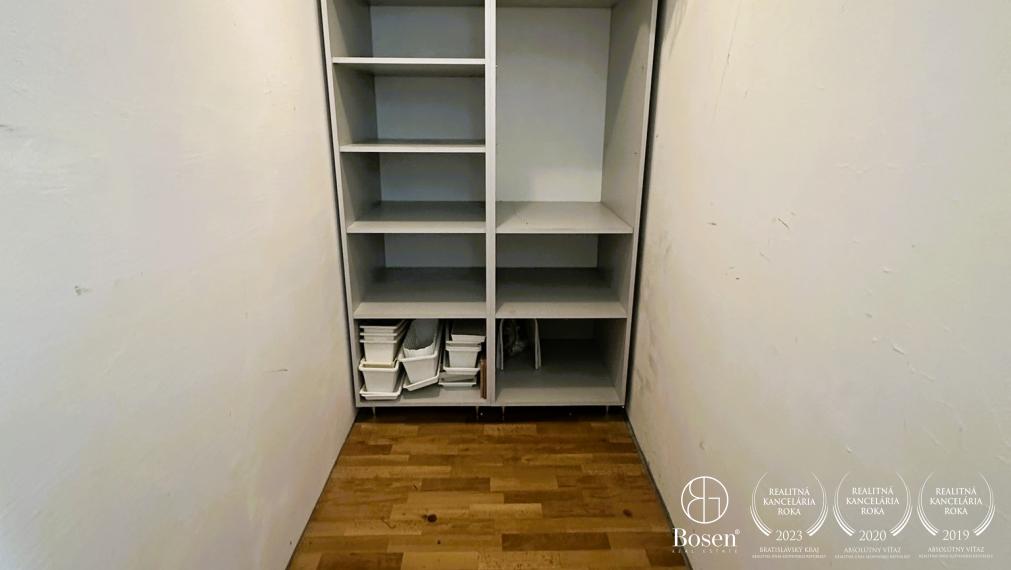 LOYALTERS | predaj 1 izbový zariadený byt v Žiari nad Hronom