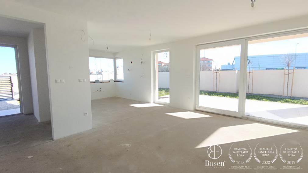 BOSEN | 4 izb. HOLODOM v meste Dunajská Streda