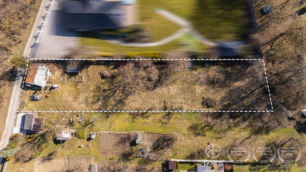 BOSEN | Stavebný pozemok 1780 m2 pre rodinný dom, Senica