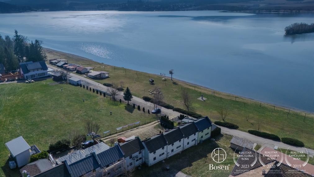BOSEN | Chata priamo pri vodnej nádrži Ružiná