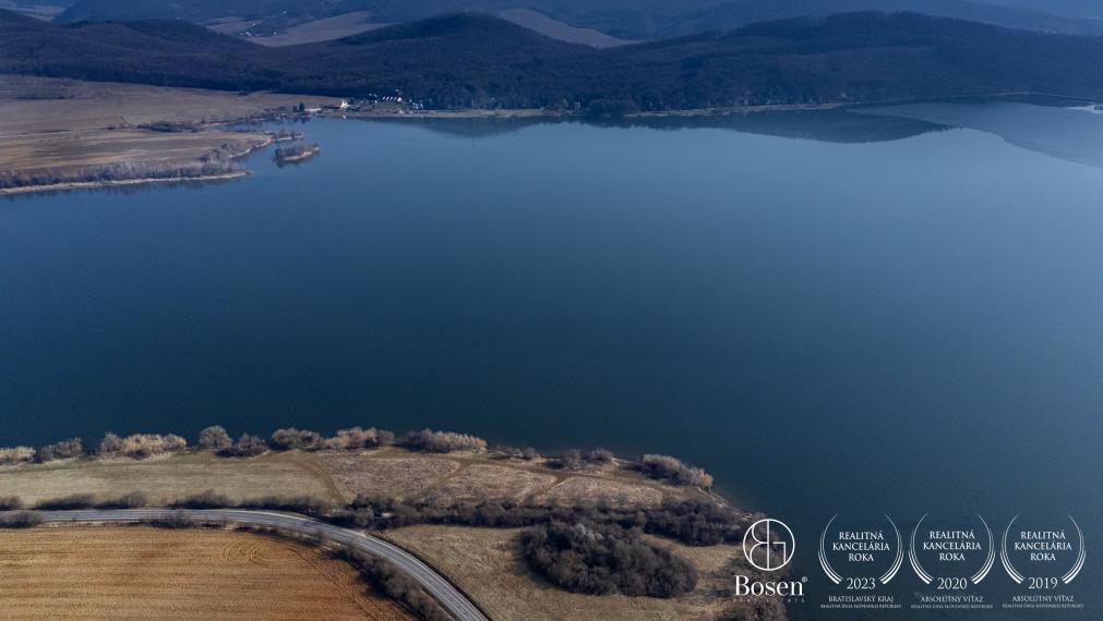 BOSEN | Chata priamo pri vodnej nádrži Ružiná
