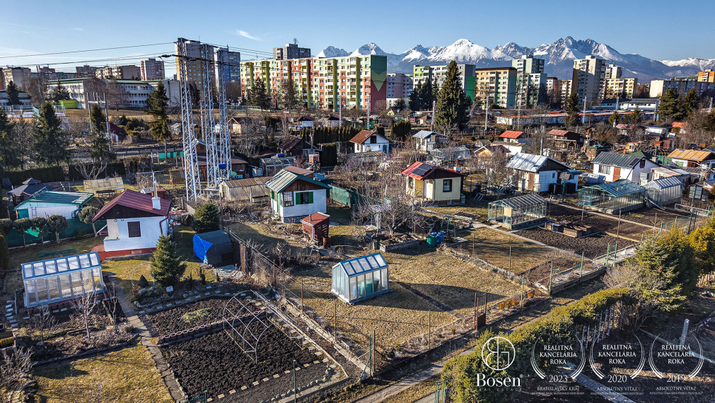 BOSEN | Záhradná chatka s pivnicou a skleníkom – Starý Juh