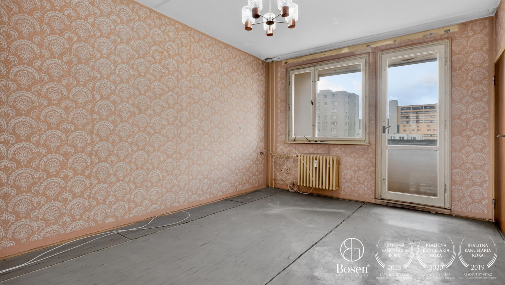 BOSEN | 4 izb. byt s loggiou a pivnicou, pôvodný stav, Dúbravka,  80,39 m2