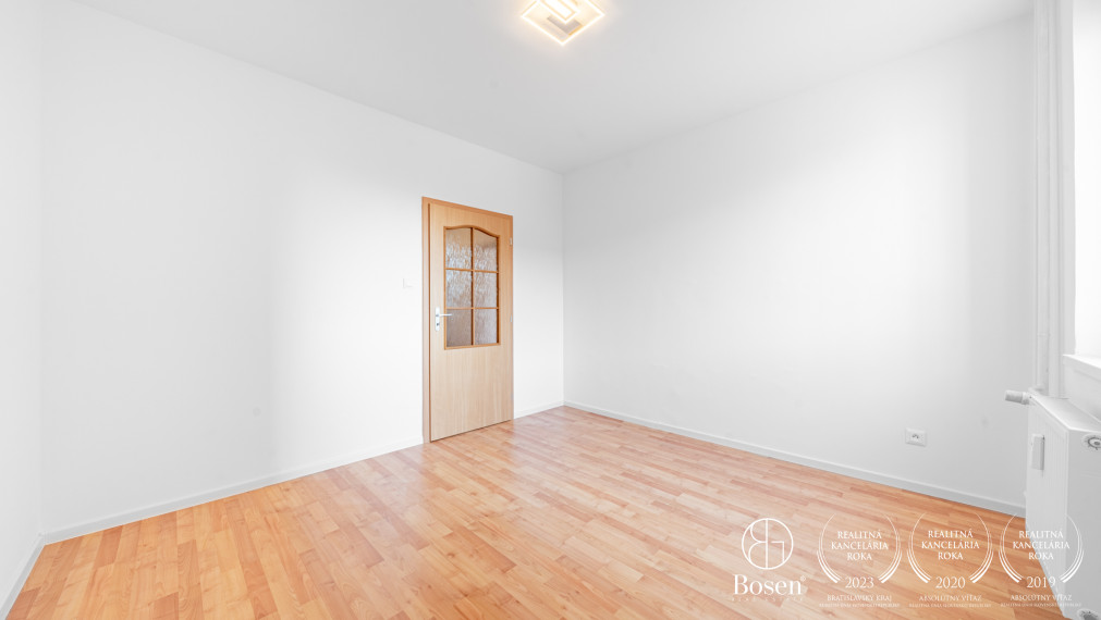 BOSEN | Slnečný 3 izbový byt s balkónom, Senica